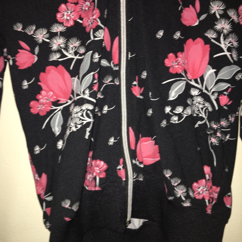 Flower Pattern Jacket - Picture 4 of 5